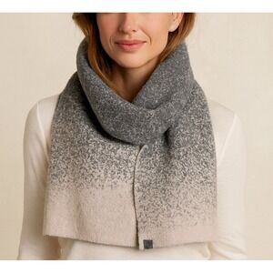 NWT Barefoot Dreams CozyChic Lite Smokey Green-Fog Gray Scarf Soft